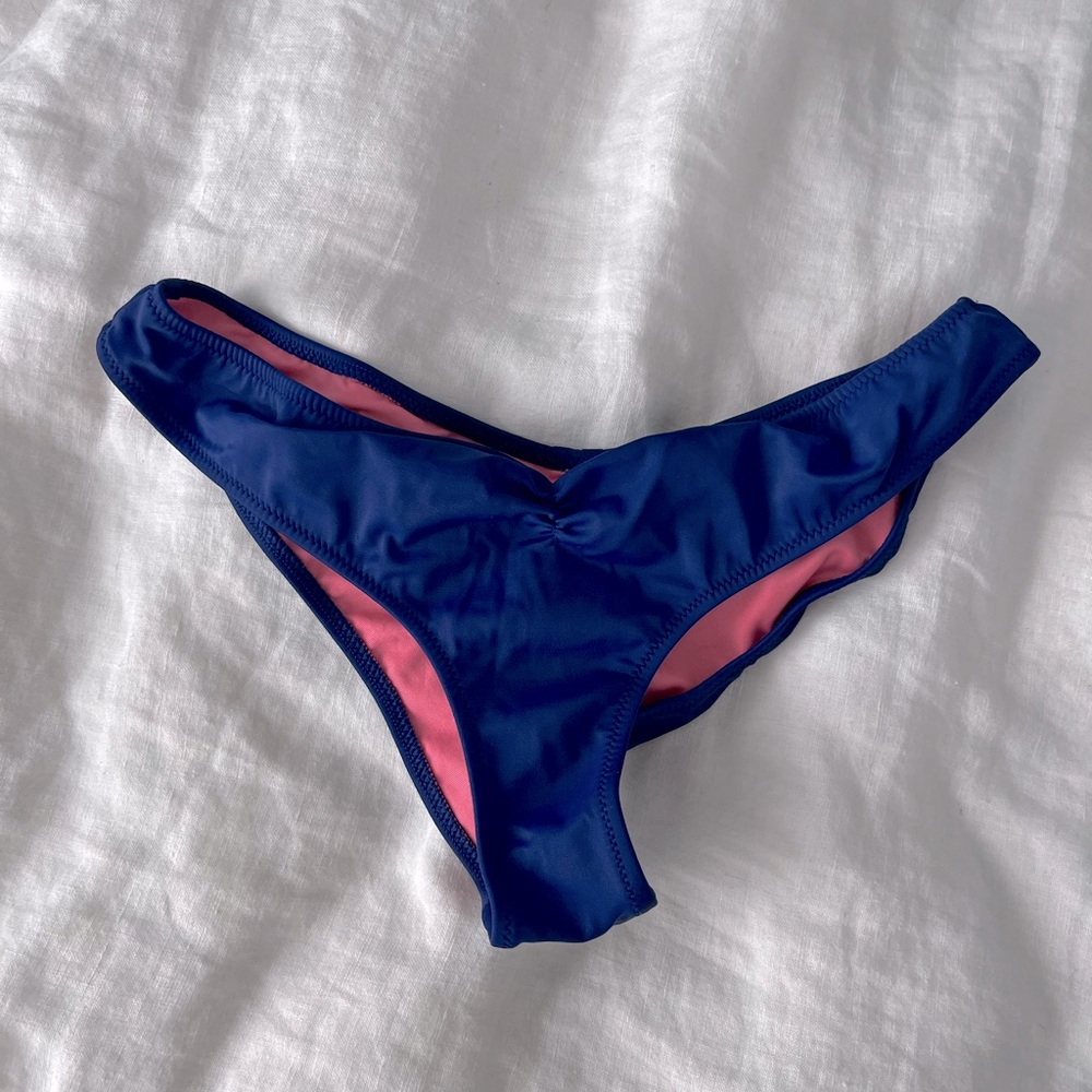 EUC Victoria’s Secret PINK cheeky bikini XS